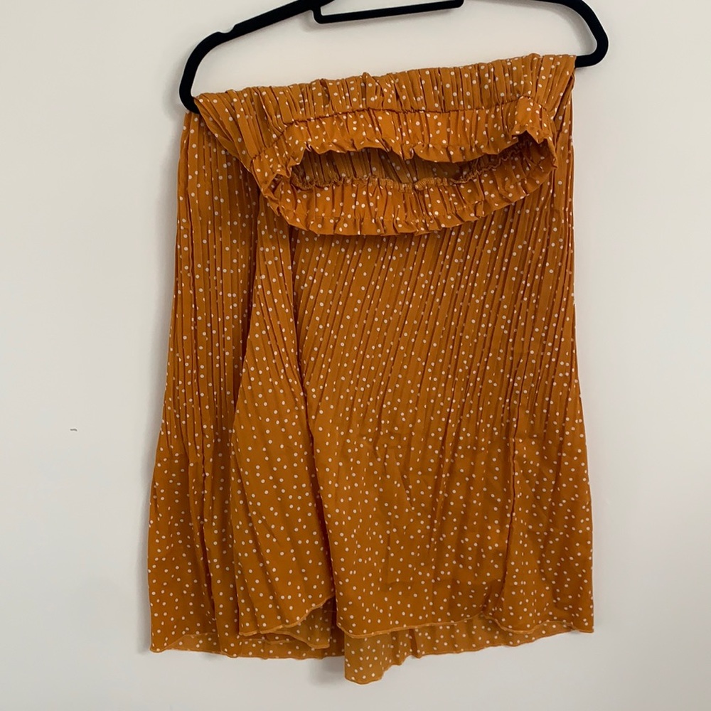 High waisted orangey yellow polka dot skirt